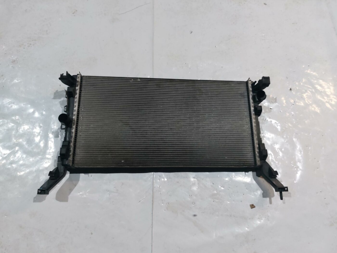 Dzesēšanas radiators priekš RENAULT LAGUNA 2011 1 Dzesēšanas radiators priekš RENAULT LAGUNA 2011