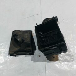 Gaisa filtra korpuss priekš RENAULT LAGUNA 2011