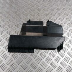 Mērinstrumentu paneļa apakšēja apdare priekš RENAULT LAGUNA 2011