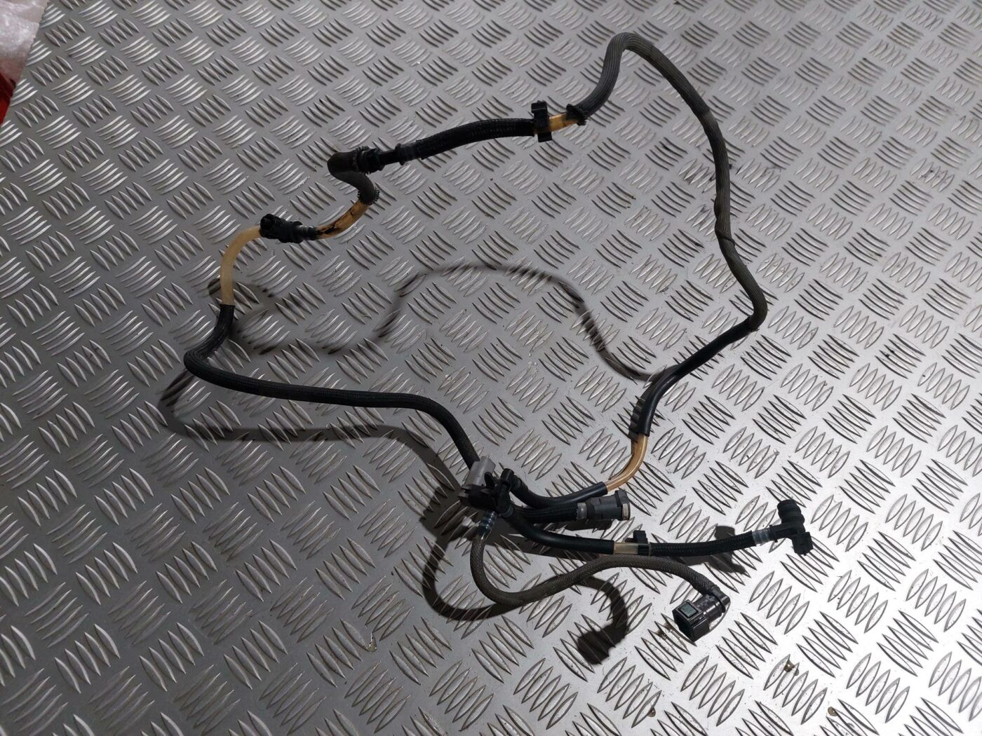 Degvielas caurule priekš RENAULT LAGUNA 2011 1 Degvielas caurule priekš RENAULT LAGUNA 2011