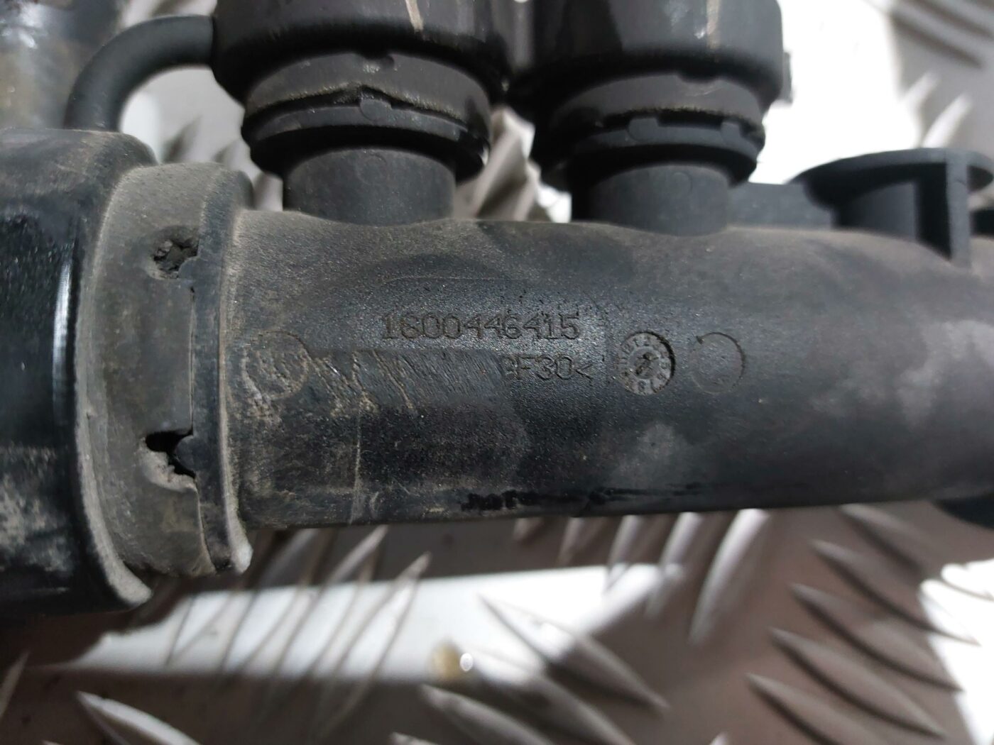 Dzesēšanas šķidruma šļūtene priekš RENAULT LAGUNA 2011 2 Dzesēšanas šķidruma šļūtene priekš RENAULT LAGUNA 2011