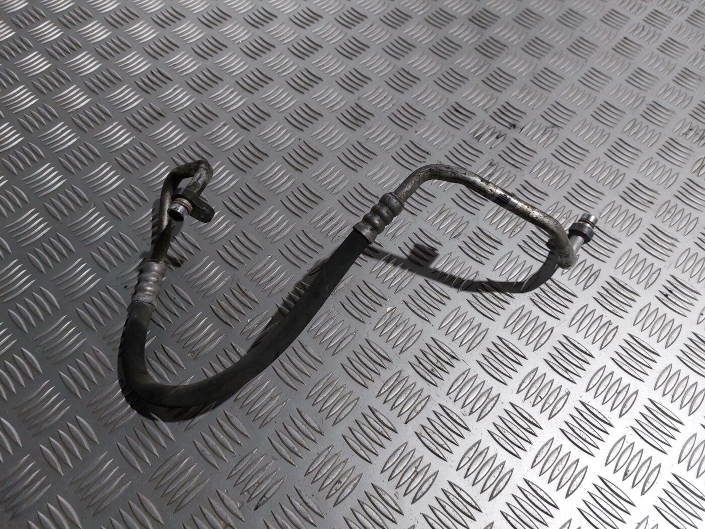 Gaisa kondicioniera galvenā caurule priekš RENAULT LAGUNA 2011