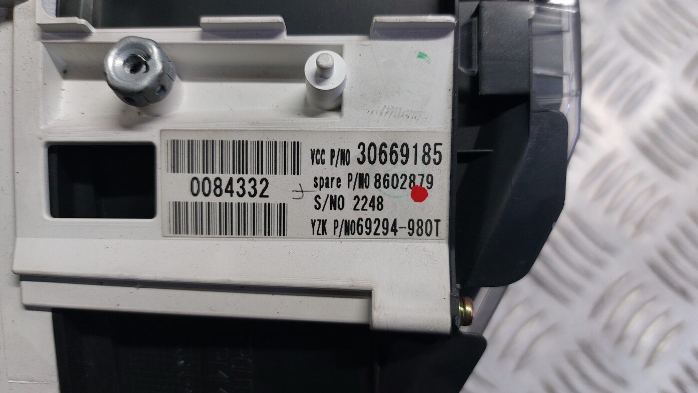 Spidometrs priekš VOLVO S40 2004 Black