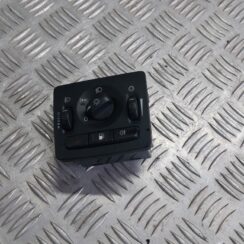 Gaismas slēdzis priekš VOLVO S40 2004 Black