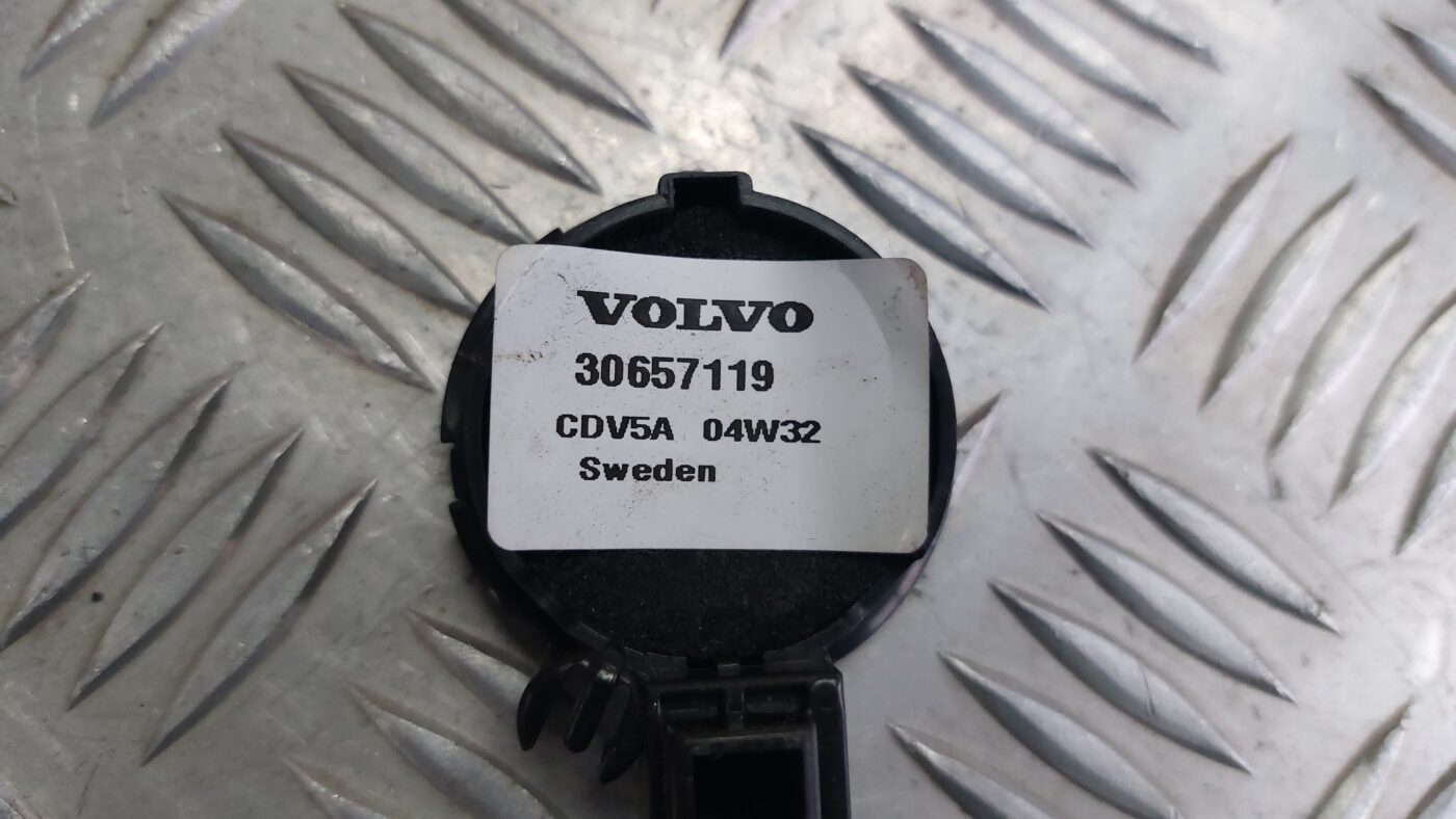 Mērinstrumentu paneļa skaļrunis priekš VOLVO S40 2004 Black 4 Mērinstrumentu paneļa skaļrunis priekš VOLVO S40 2004 Black