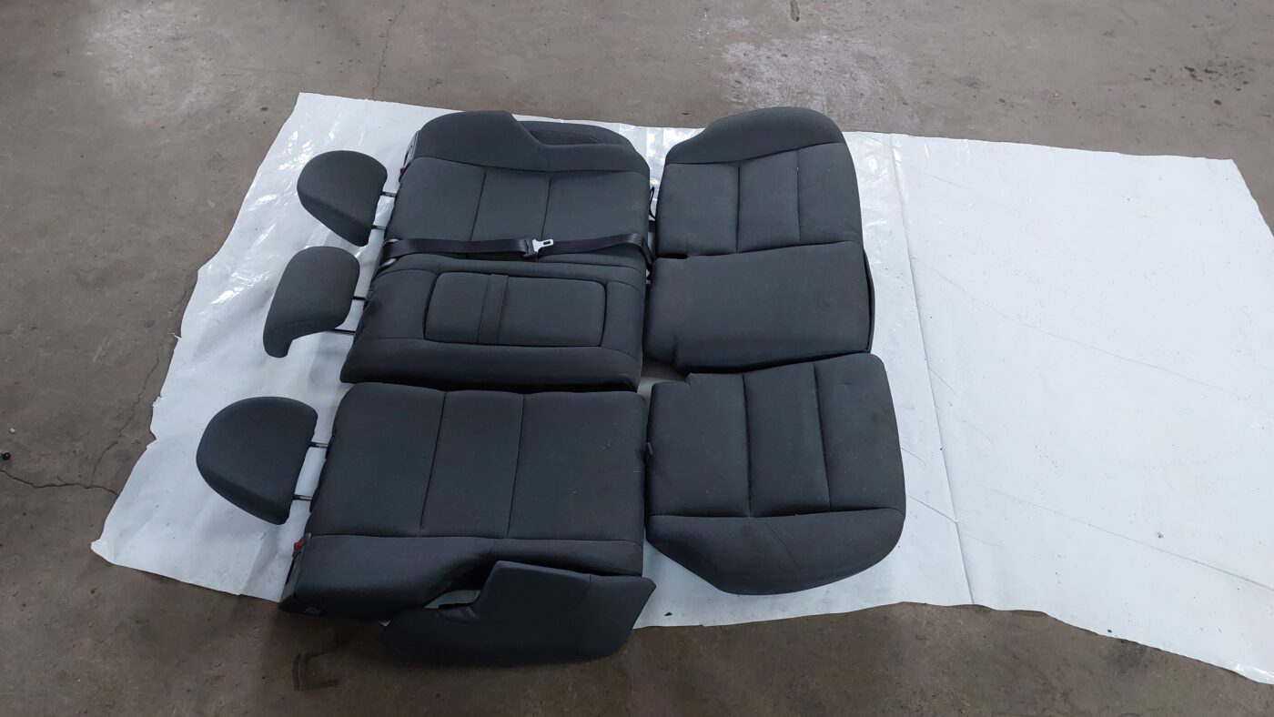 Aizmugurējais sēdeklis priekš VOLVO S40 2004 Black