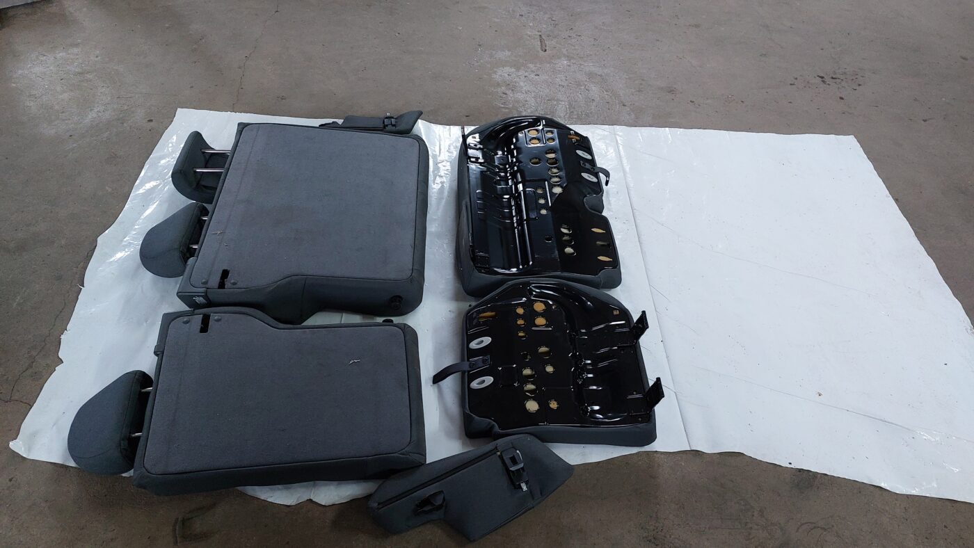 Aizmugurējais sēdeklis priekš VOLVO S40 2004 Black