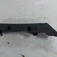 Aizmugurējas salona statnes apdare priekš VOLVO S40 2004 Black