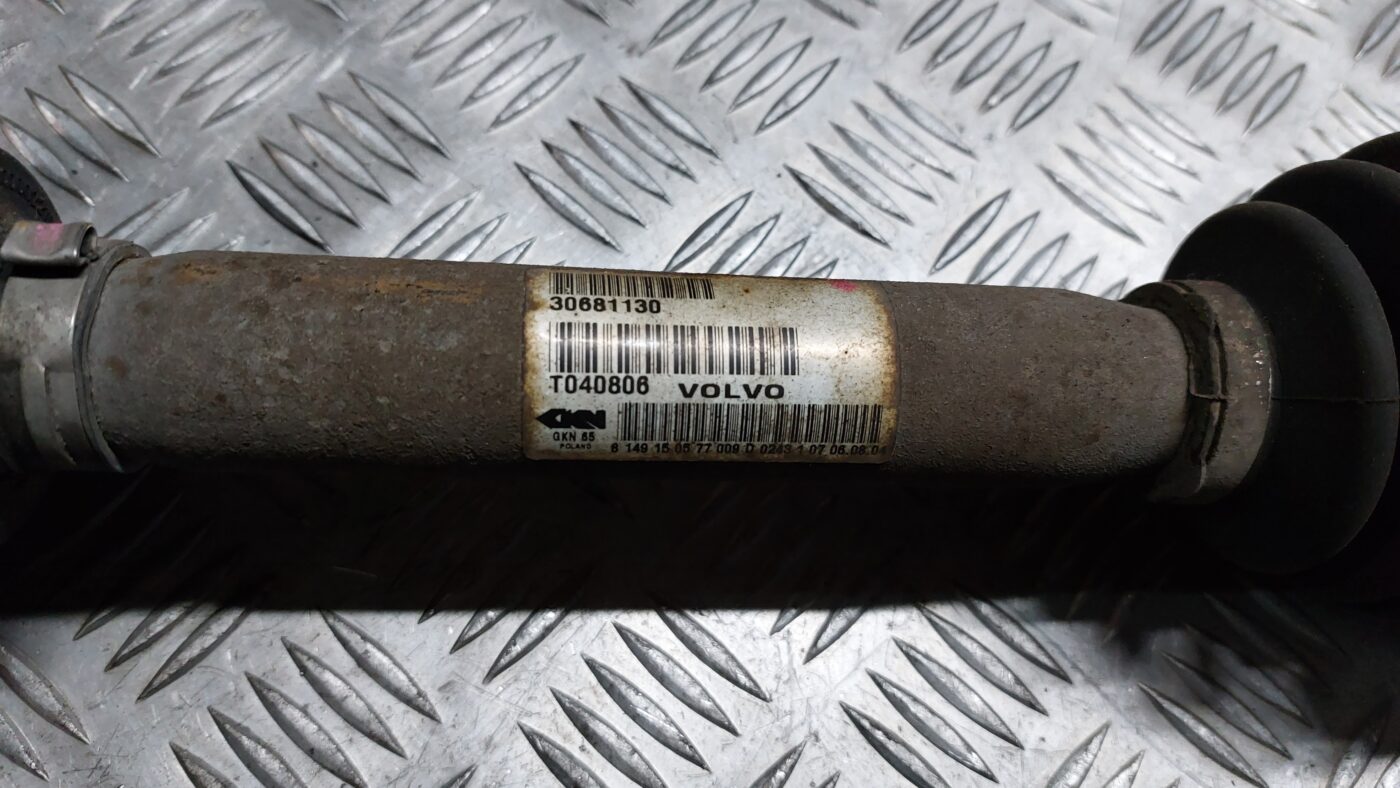 Pusass priekšējā kreisā priekš VOLVO S40 2004 Black 4 Pusass priekšējā kreisā priekš VOLVO S40 2004 Black