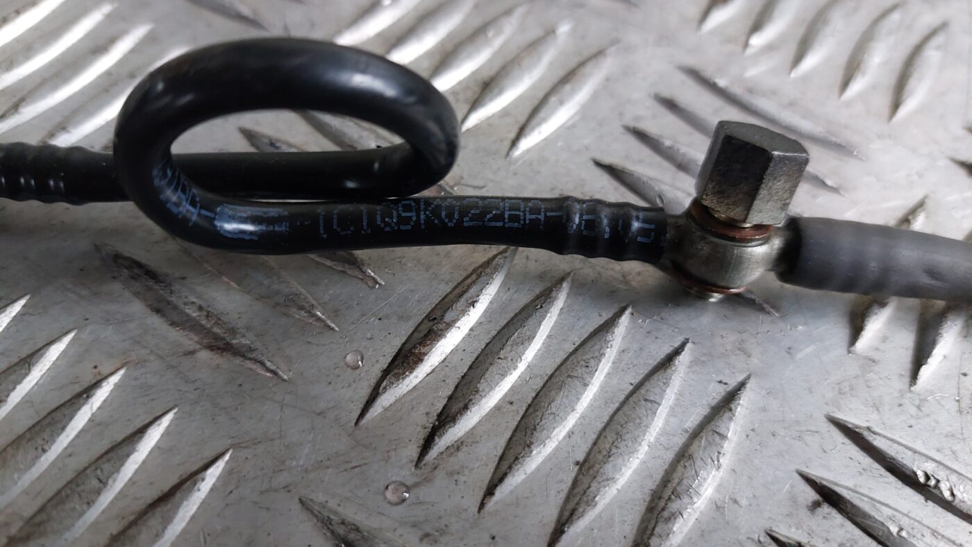 Degvielas atgriešanas caurule priekš FORD TRANSIT 2000-2006 2.0 55KW 1C1Q9K022BA 2 Degvielas atgriešanas caurule priekš FORD TRANSIT 2000-2006 2.0 55KW 1C1Q9K022BA