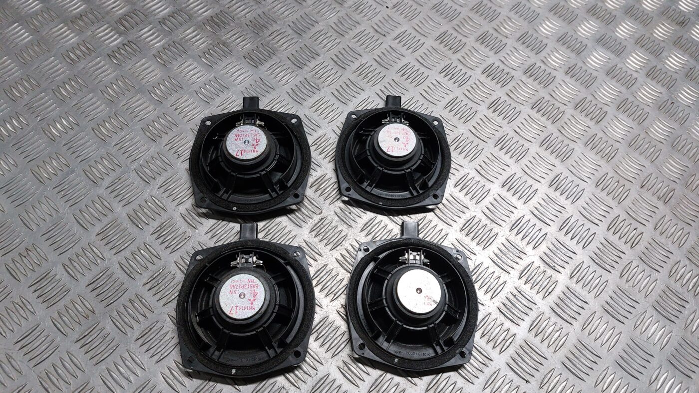 Durvju skaļrunis, apakšā priekš MITSUBISHI COLT 2007