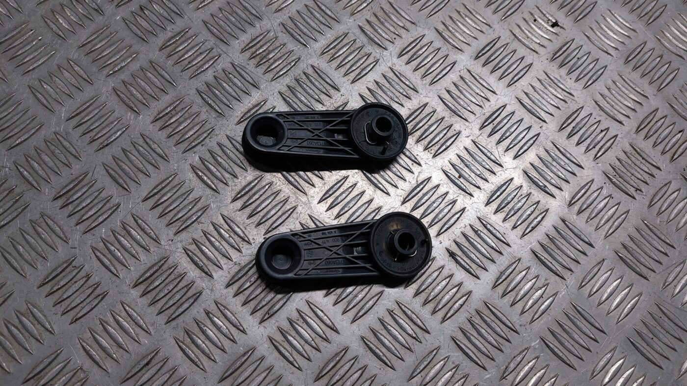 Stikla pacelšanas rokturis priekš MITSUBISHI COLT 2007