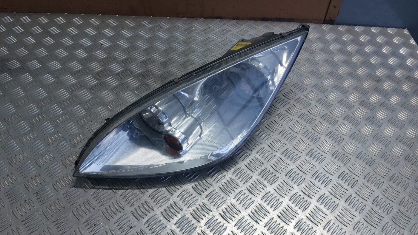 Priekšējais kreisais lukturis priekš MITSUBISHI COLT 2007