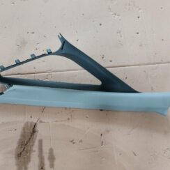 Bagažnieka nodalījuma statnes apdare priekš MITSUBISHI COLT 2007