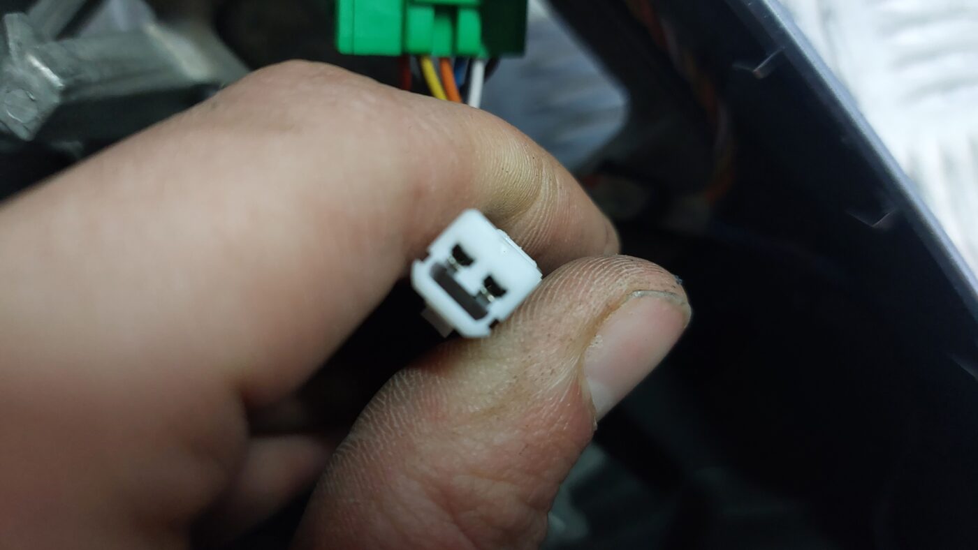 Stūre priekš VOLVO V60 2012 4 Stūre priekš VOLVO V60 2012