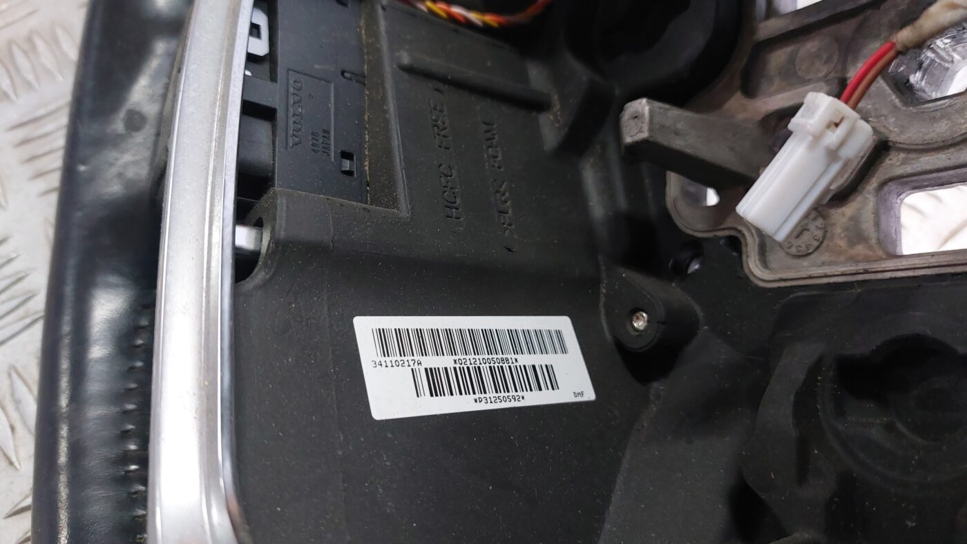 Stūre priekš VOLVO V60 2012 5 Stūre priekš VOLVO V60 2012