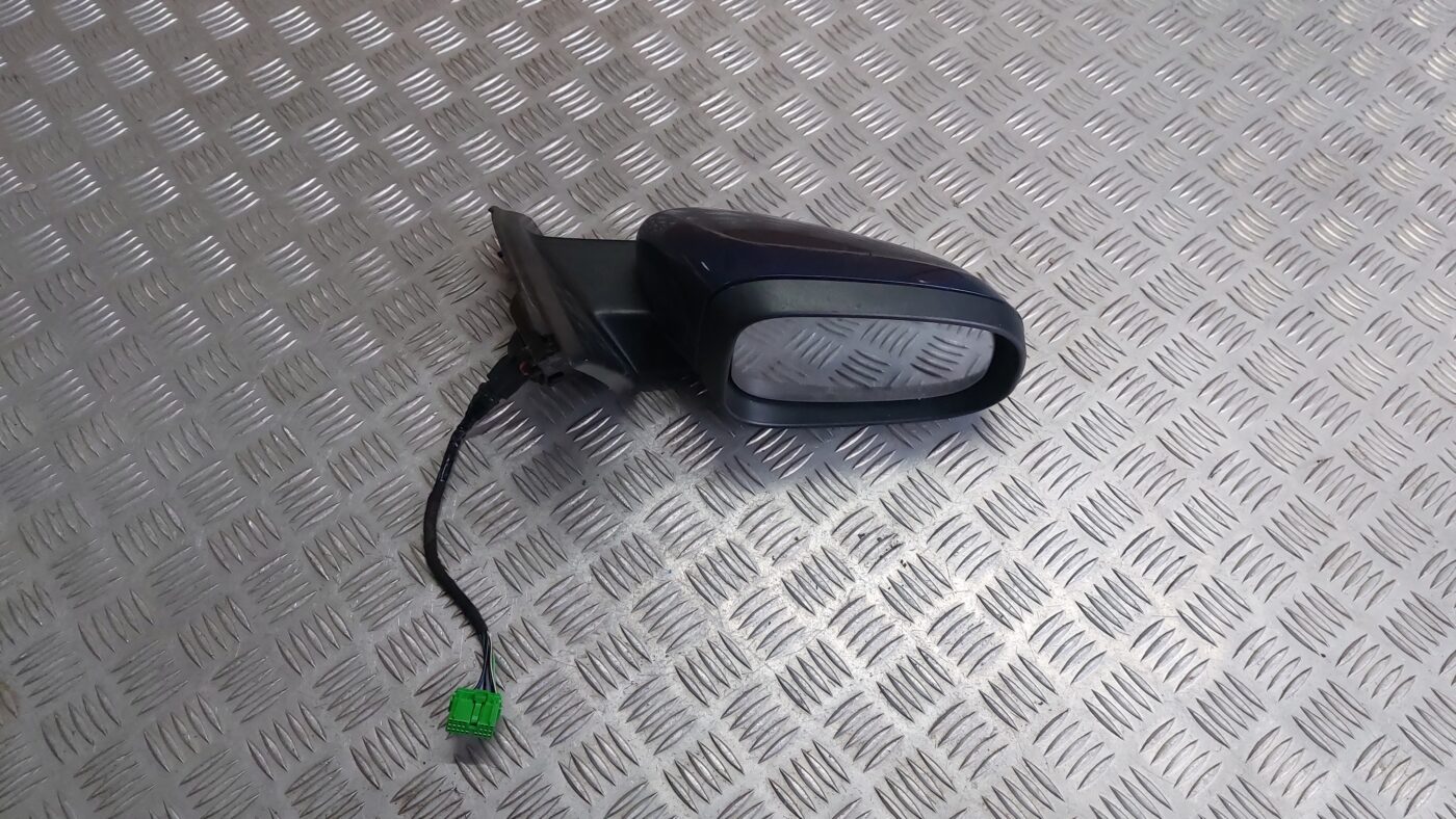 Ārējais spogulis, pa labi priekš VOLVO V60 2012 1 Ārējais spogulis, pa labi priekš VOLVO V60 2012