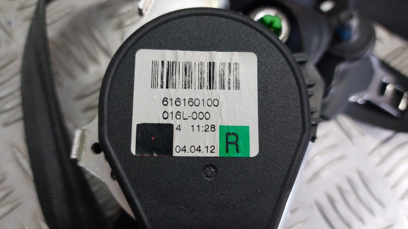 Aizmugurējā labā drošības josta priekš VOLVO V60 2012 3 Aizmugurējā labā drošības josta priekš VOLVO V60 2012