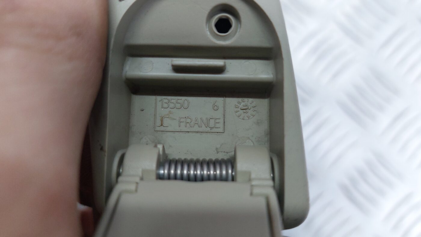 Salona rokturis griestos priekš VOLVO V60 2012 3 Salona rokturis griestos priekš VOLVO V60 2012