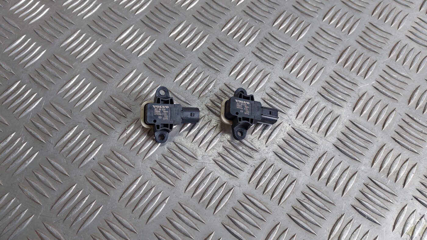Drošības spilvena trieciensensors priekš VOLVO V60 2012 1 Drošības spilvena trieciensensors priekš VOLVO V60 2012