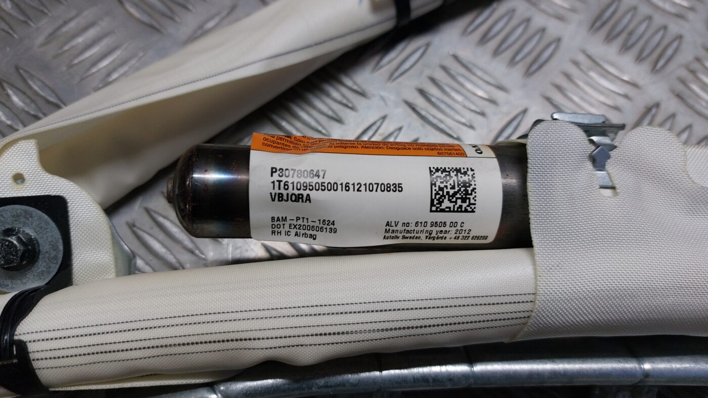 Griestu drošības spilvens, pa labi priekš VOLVO V60 2012 2 Griestu drošības spilvens, pa labi priekš VOLVO V60 2012