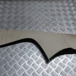 Centrālās konsoles (apdares) sānu panelis priekš VOLVO V60 2012