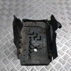 Akumulatora stiprināšanas korpuss priekš VOLVO V60 2012