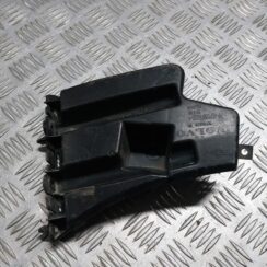 Priekšējā spārna un bufera stiprinājums priekš VOLVO V60 2012