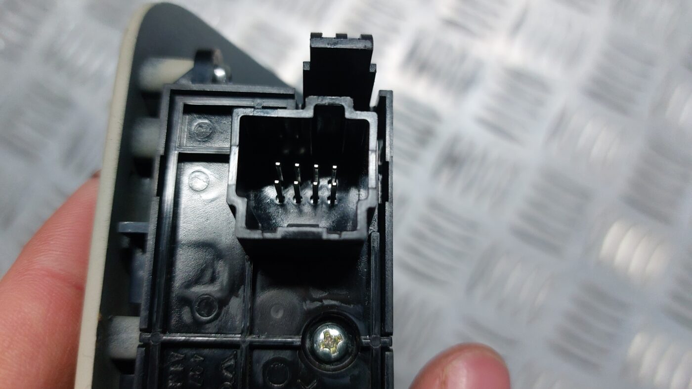 Stāvbremzes ieslēgšanas poga priekš VOLVO V60 2012 3 Stāvbremzes ieslēgšanas poga priekš VOLVO V60 2012