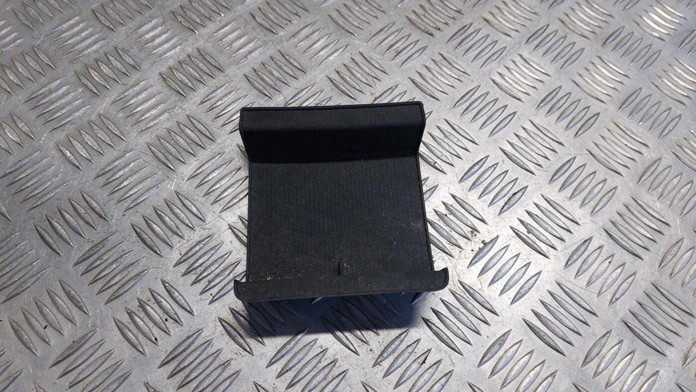 Mantu glabāšanas nodalījuma paklājs priekš VOLVO V60 2012 1 Mantu glabāšanas nodalījuma paklājs priekš VOLVO V60 2012