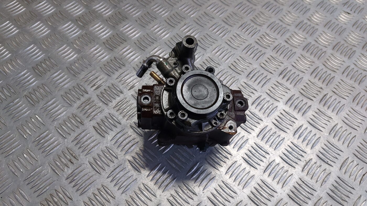 Augstspiediena degvielas sūknis priekš VOLVO V60 2012 3 Augstspiediena degvielas sūknis priekš VOLVO V60 2012