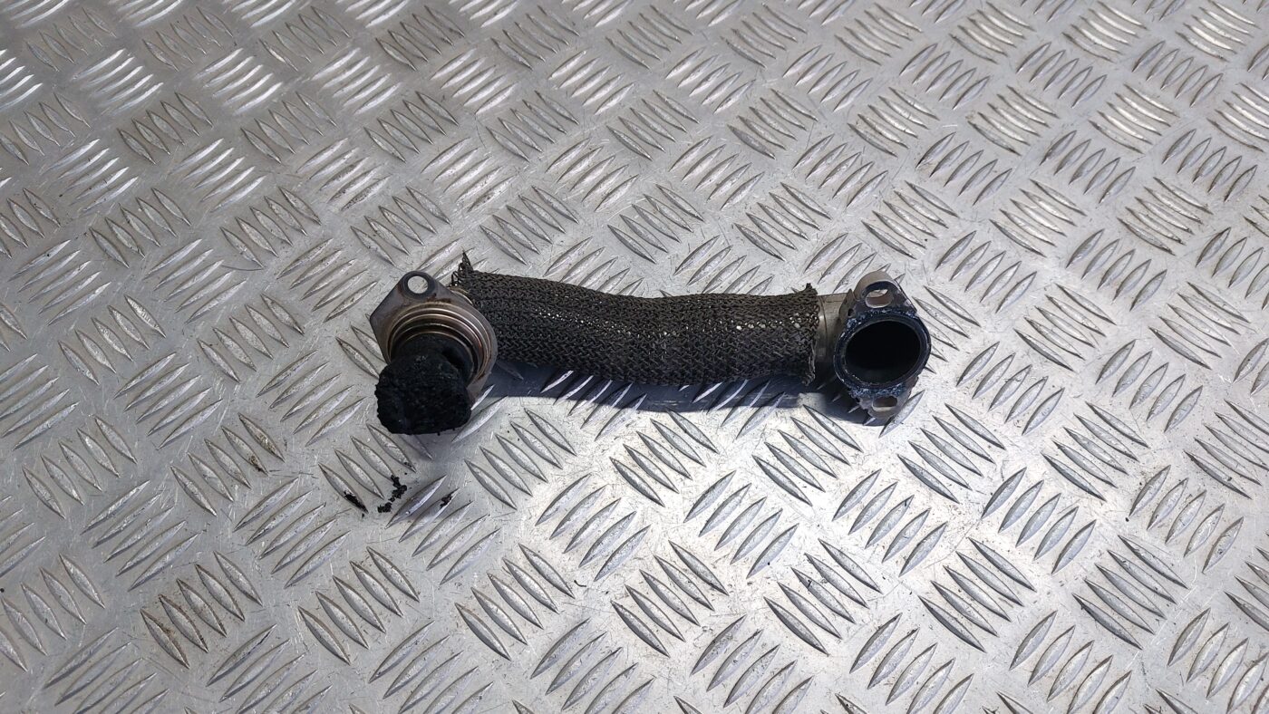 EGR caurule priekš VOLVO V60 2012 2 EGR caurule priekš VOLVO V60 2012