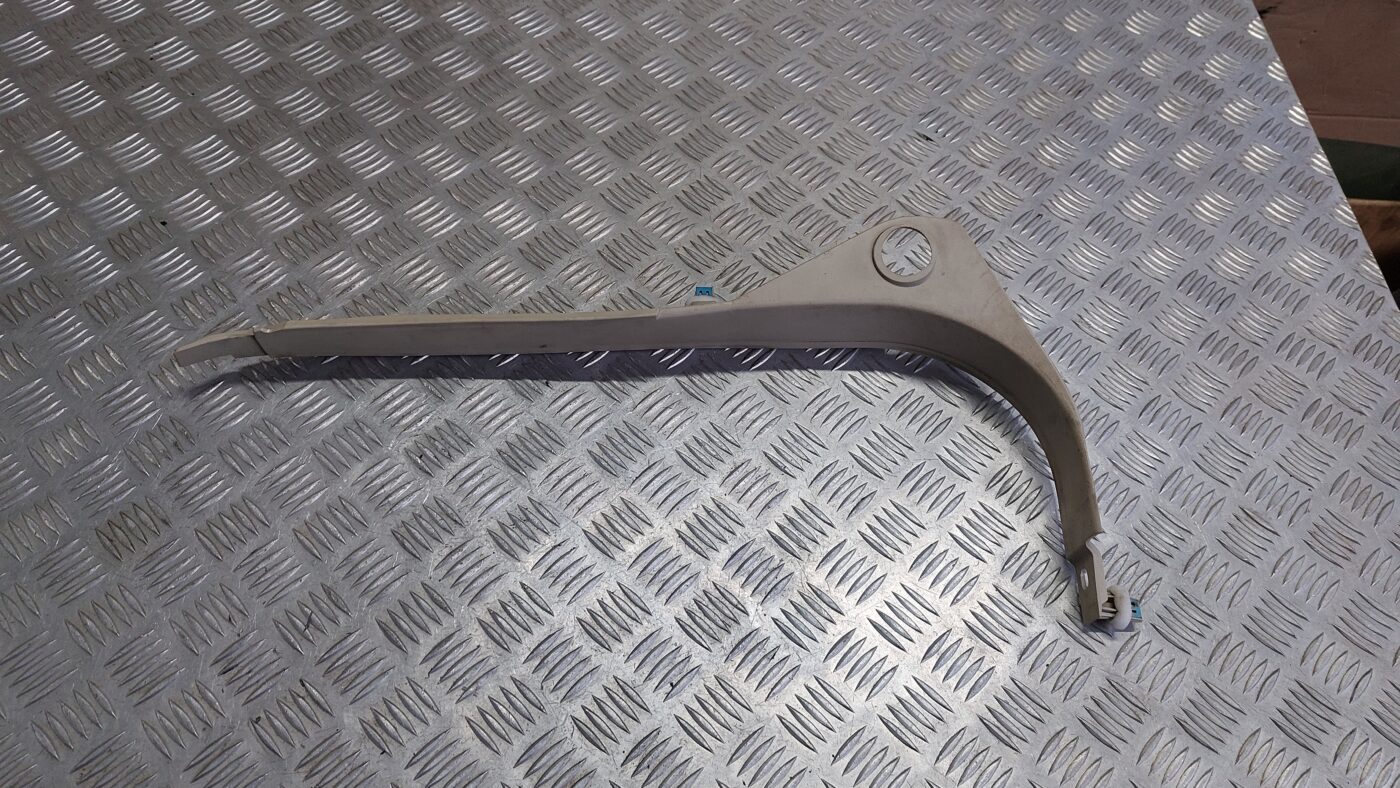 Sliekšņa priekšēja kreisa uzlika (salonā) priekš VOLVO V60 2012