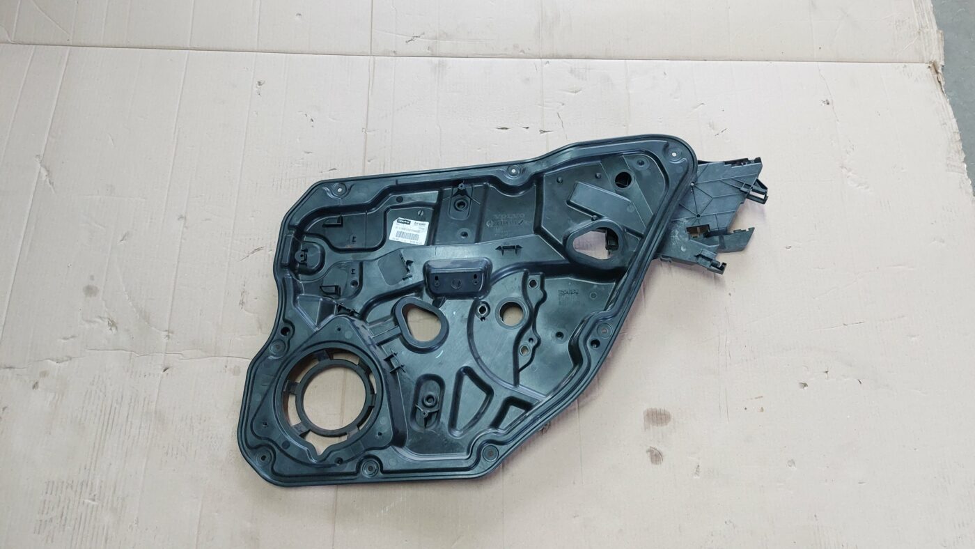 Stikla pacelšanas mehānisma panele priekš VOLVO V60 2012 1 Stikla pacelšanas mehānisma panele priekš VOLVO V60 2012