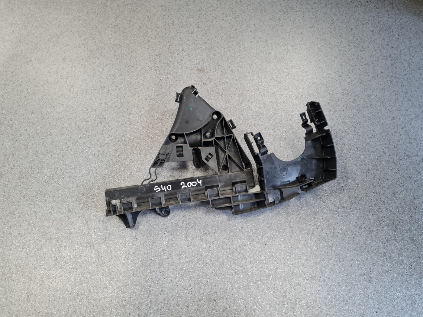 Durvju roktura iekšējais stiprinājums priekš VOLVO S40 2004 Black