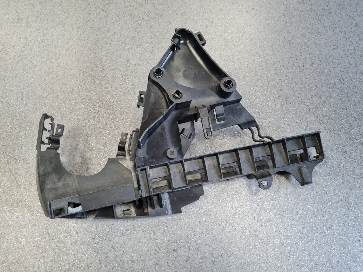 Durvju roktura iekšējais stiprinājums priekš VOLVO S40 2004 Black