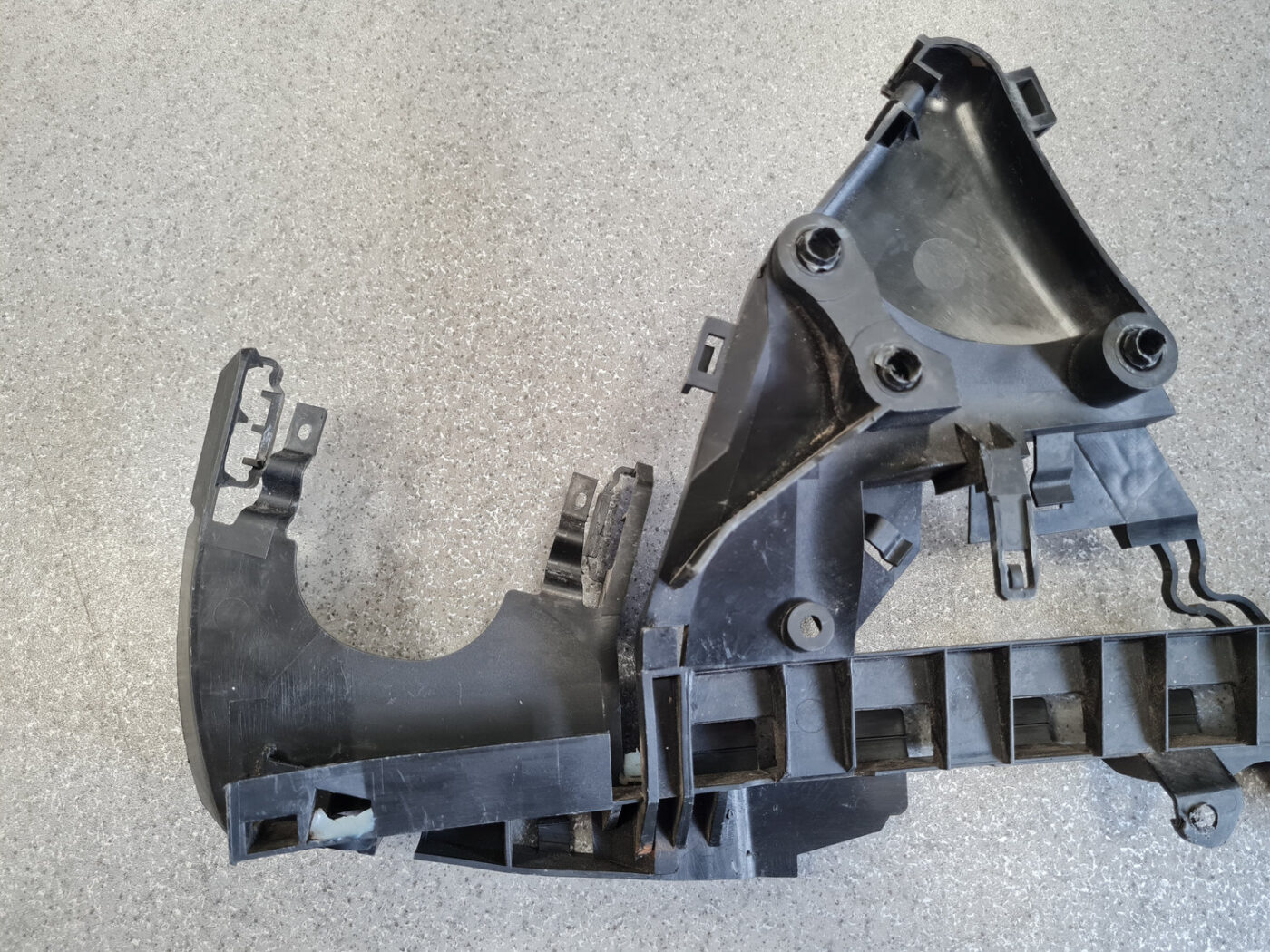 Durvju roktura iekšējais stiprinājums priekš VOLVO S40 2004 Black