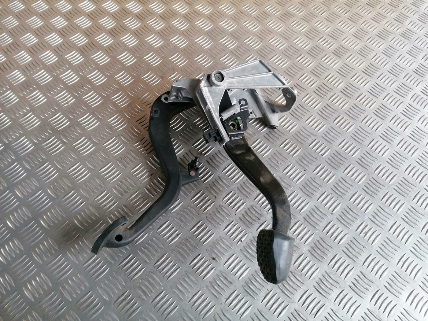 Pedāļu bloks priekš BMW 123 E87 2008 BLACK 1 Pedāļu bloks priekš BMW 123 E87 2008 BLACK