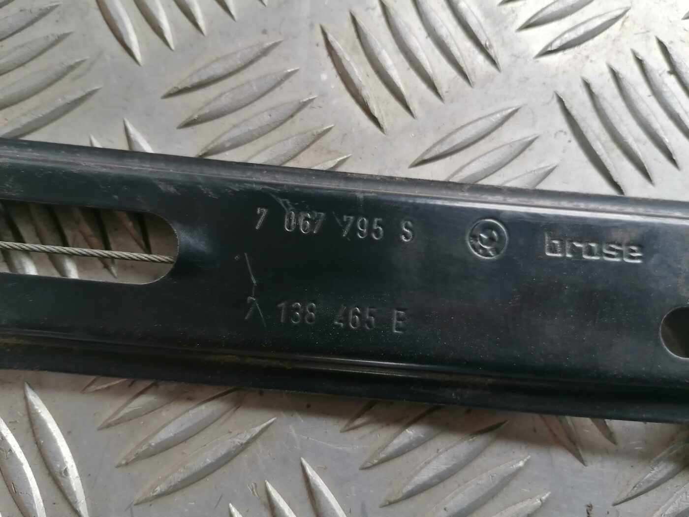 Stikla pacelšanas mehānisms priekšējais kreisais priekš BMW 123 E87 2008 BLACK