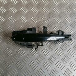 Priekšējāis labais durvju rokturis priekš BMW 123 E87 2008 BLACK