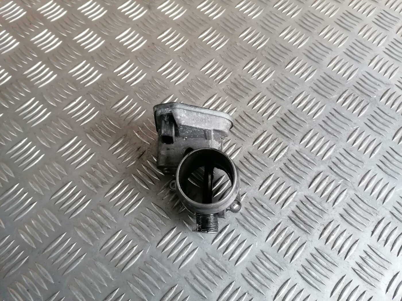 Droseļvārsts priekš BMW 123 E87 2008 BLACK 1 Droseļvārsts priekš BMW 123 E87 2008 BLACK