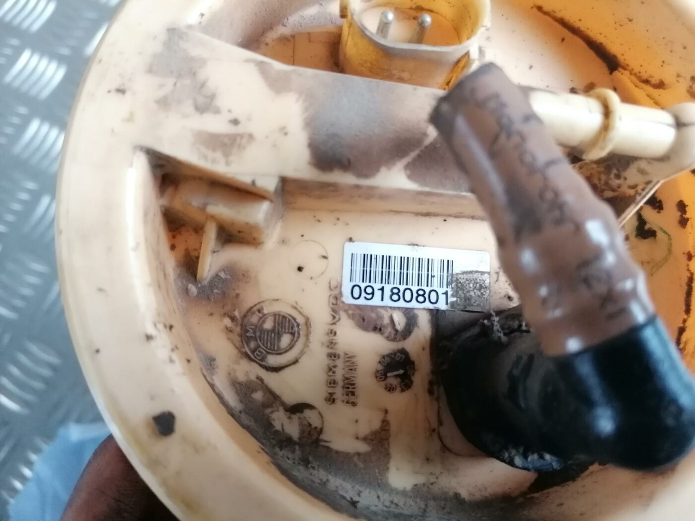 Degvielas tvertnes sūkņa līmeņa devējs priekš BMW 123 E87 2008 BLACK 3 Degvielas tvertnes sūkņa līmeņa devējs priekš BMW 123 E87 2008 BLACK