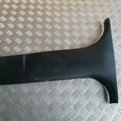 Vidējas salona statnes apdare priekš BMW 123 E87 2008 BLACK