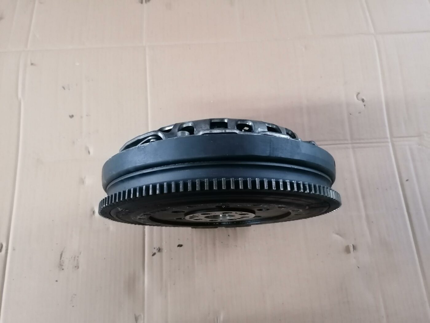 Sajūga komplekts priekš BMW 123 E87 2008 BLACK 2 Sajūga komplekts priekš BMW 123 E87 2008 BLACK