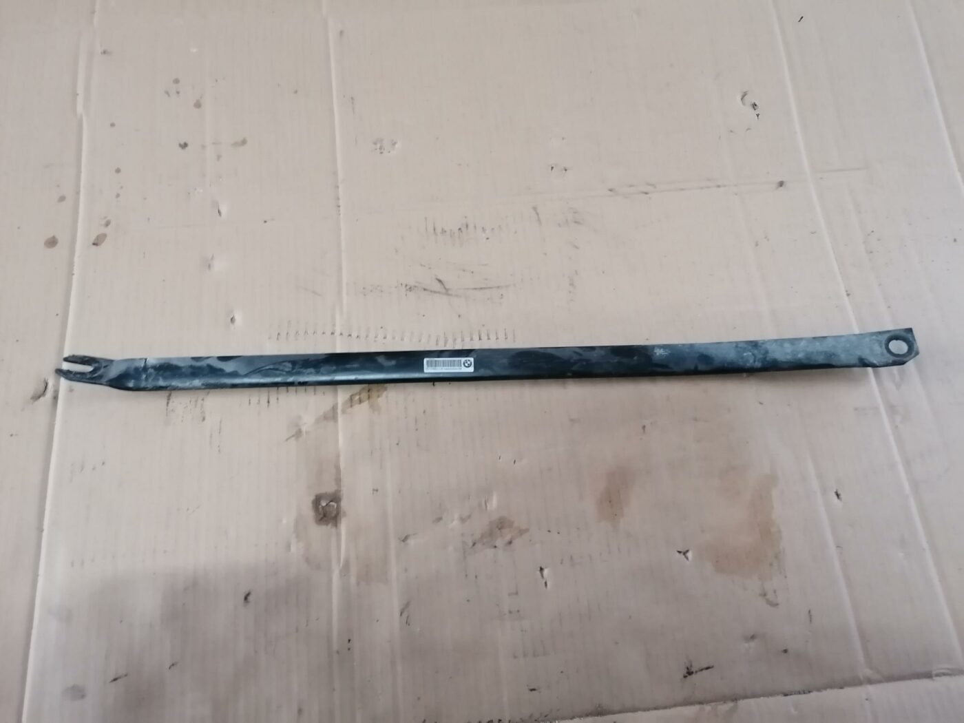 Priekšējo statņu stiprinājums priekš BMW 123 E87 2008 BLACK 1 Priekšējo statņu stiprinājums priekš BMW 123 E87 2008 BLACK