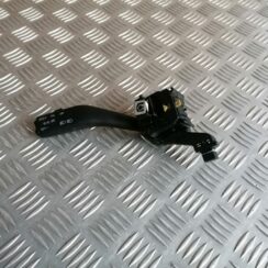 Pagrieziena rādītāju slēdzis priekš ŠKODA OCTAVIA 2006