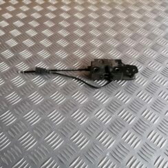 Pārsega slēdzene priekš ŠKODA OCTAVIA 2006