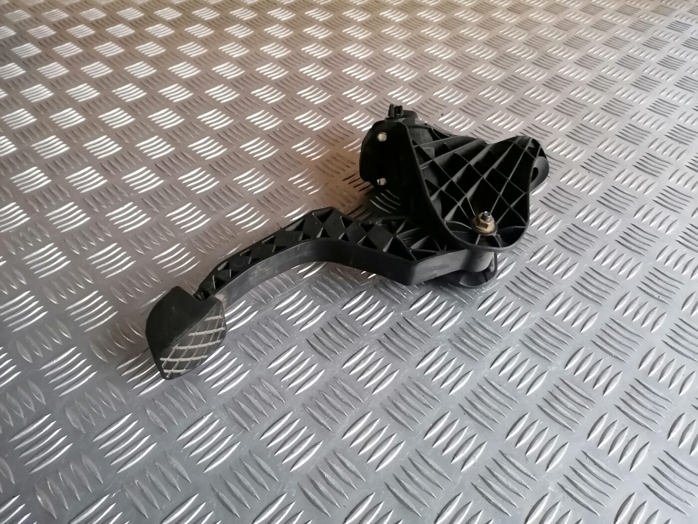 Sajūga pedālis priekš ŠKODA OCTAVIA 2006 3 Sajūga pedālis priekš ŠKODA OCTAVIA 2006