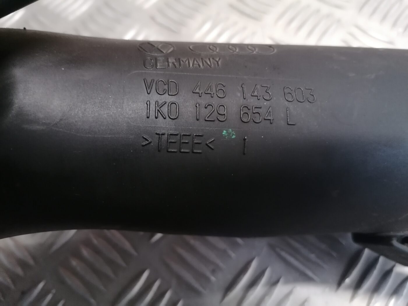 Interkulera caurule priekš ŠKODA OCTAVIA 2006