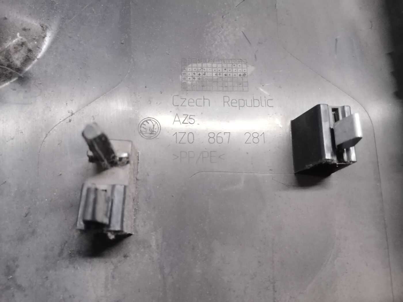 Vidējas salona statnes apdare priekš ŠKODA OCTAVIA 2006